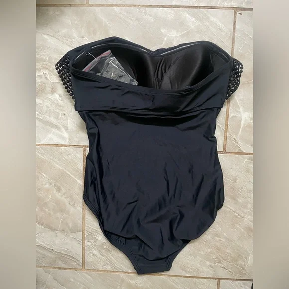 Kona Sol Womens Crochet Ruffle Bandeau One Piece Strapless Black Swimsuit - Picture 3 of 5